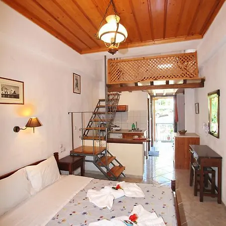 Alexandra Sofia Apartment *