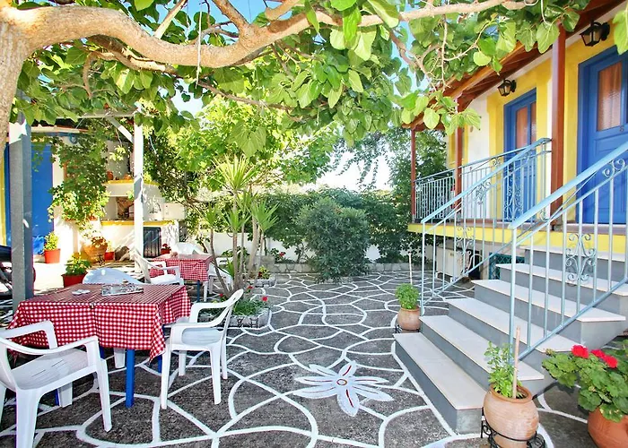 Alexandra Sofia סטפילוס